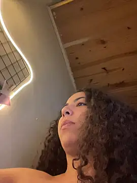 Snapshot of A_maddy chatting on April 2026 12:10:01 AM A maddy online show from April 2026 12:10:01 AM