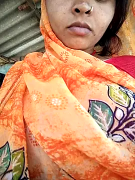 Snapshot of Monika_thakurr chatting on May 2026 05:35:02 AM Monika thakurr online show from May 2026 05:35:02 AM