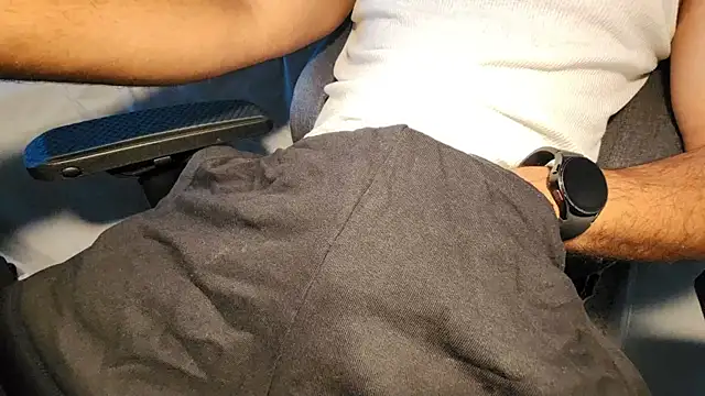 Snapshot of catt18 chatting on September 2025 02:50:02 PM catt18 online show from September 2025 02:50:02 PM