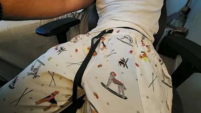 Snapshot of catt18 chatting on October 2025 08:15:02 PM catt18 online show from October 2025 08:15:02 PM