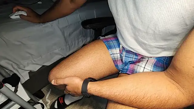 Snapshot of catt18 chatting on November 2025 03:56:02 PM catt18 online show from November 2025 03:56:02 PM