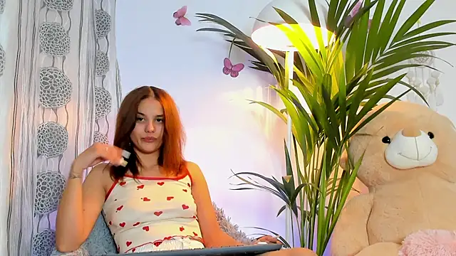 Snapshot of ScarlettVelour chatting on October 2025 06:34:01 PM ScarlettVelour online show from October 2025 06:34:01 PM