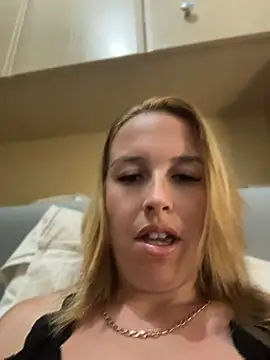 amberrose094 online show from August 2026 06:13:01 PM