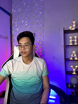 Snapshot of Prince-Harrison chatting on October 2025 12:51:01 PM Prince-Harrison online show from October 2025 12:51:01 PM