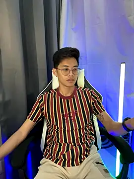 Snapshot of Prince-Harrison chatting on November 2025 01:22:04 PM Prince-Harrison online show from November 2025 01:22:04 PM