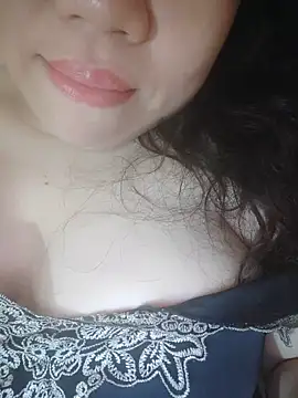Snapshot of Julyy08 chatting on May 2026 02:13:02 PM Julyy08 online show from May 2026 02:13:02 PM