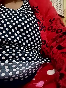 Snapshot of angry_couplez chatting on January 2026 01:49:02 PM angry couplez online show from January 2026 01:49:02 PM