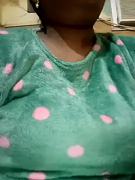 Snapshot of angry_couplez chatting on January 2026 04:22:01 PM angry couplez online show from January 2026 04:22:01 PM