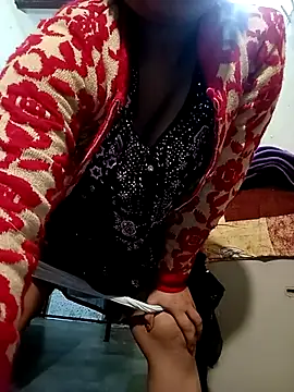 Snapshot of angry_couplez chatting on February 2026 12:53:02 PM angry couplez online show from February 2026 12:53:02 PM