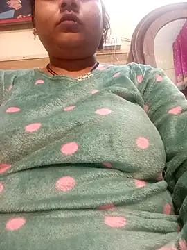 Snapshot of angry_couplez chatting on February 2026 04:58:02 PM angry couplez online show from February 2026 04:58:02 PM