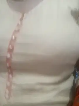 Snapshot of angry_couplez chatting on February 2026 02:34:02 AM angry couplez online show from February 2026 02:34:02 AM