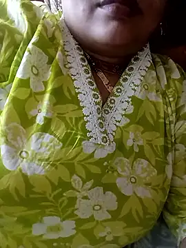 Snapshot of angry_couplez chatting on February 2026 09:17:01 AM angry couplez online show from February 2026 09:17:01 AM