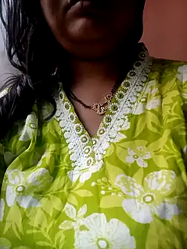 Snapshot of angry_couplez chatting on February 2026 02:42:01 AM angry couplez online show from February 2026 02:42:01 AM