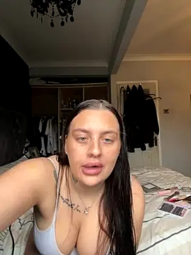 Snapshot of Victoriasteel chatting on November 2025 11:41:01 AM Victoriasteel online show from November 2025 11:41:01 AM