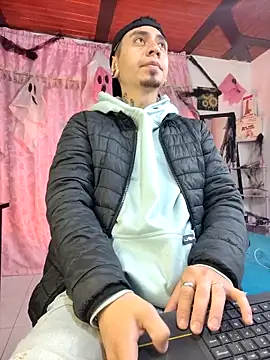 abnerdam01 online show from October 2025 01:21:02 PM