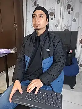 abnerdam01 online show from November 2025 01:44:02 PM