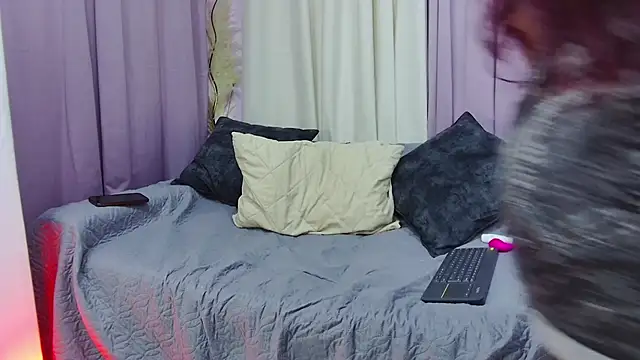 DaniniAnderson online show from October 2025 04:12:02 AM