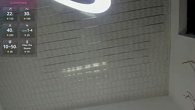 Snapshot of Zahra_milks chatting on September 2025 01:23:02 PM Zahra milks online show from September 2025 01:23:02 PM