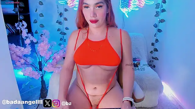Snapshot of midnight_angell chatting on April 2026 12:11:02 AM midnight angell online show from April 2026 12:11:02 AM