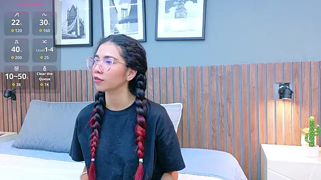 luna roja25 online show from September 2025 01:33:01 PM