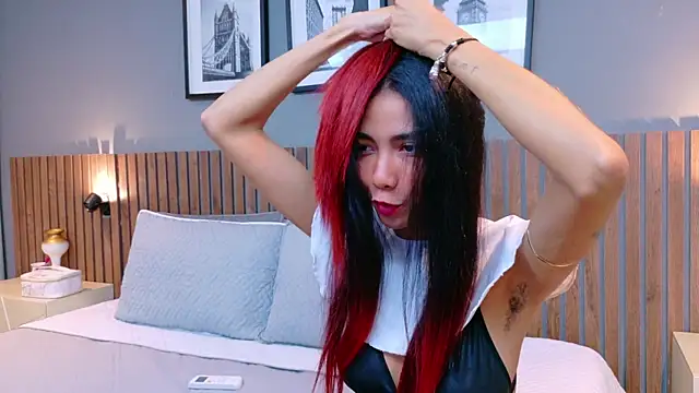 luna roja25 online show from September 2025 01:02:01 PM