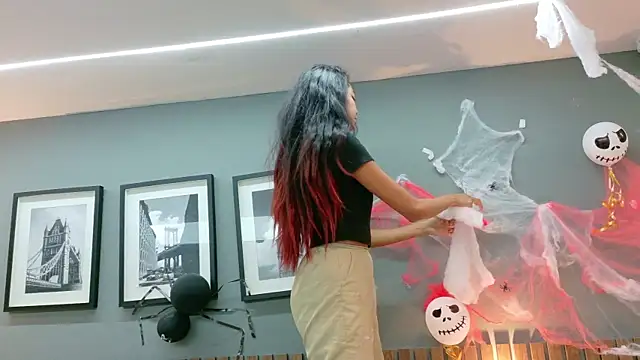 luna roja25 online show from November 2025 01:23:02 PM