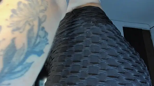 Snapshot of tianastone_ chatting on November 2025 02:33:01 AM tianastone online show from November 2025 02:33:01 AM