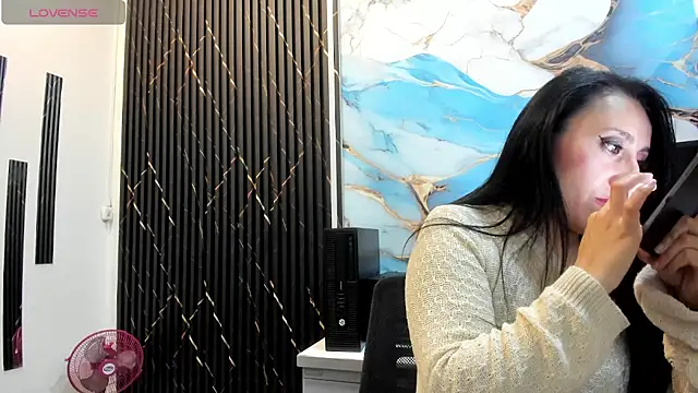 Scarlett 14  online show from February 2026 02:39:02 AM