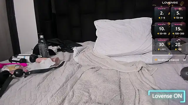 Snapshot of LiamDeep chatting on November 2025 08:37:02 AM LiamDeep online show from November 2025 08:37:02 AM