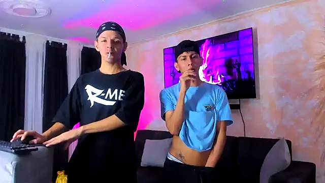 Snapshot of Marcus_and_Tony chatting on September 2025 04:03:01 AM Marcus and Tony online show from September 2025 04:03:01 AM