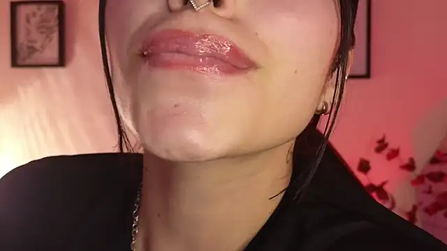Snapshot of Hollyxx_ chatting on May 2026 02:19:02 AM Hollyxx online show from May 2026 02:19:02 AM