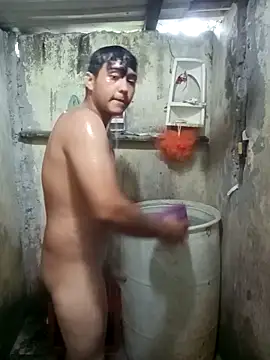 Snapshot of lalop221 chatting on October 2025 11:14:01 PM lalop221 online show from October 2025 11:14:01 PM