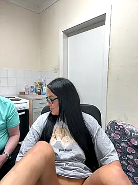 Snapshot of scottishcouple2002 chatting on November 2025 01:16:02 AM scottishcouple2002 online show from November 2025 01:16:02 AM