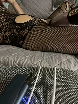 bananasex204 online show from November 2025 03:45:02 PM