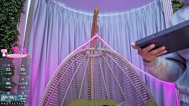 Snapshot of Kiara_Zahiri__ chatting on October 2025 11:09:01 AM Kiara Zahiri online show from October 2025 11:09:01 AM