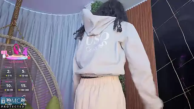 Snapshot of Kiara_Zahiri__ chatting on October 2025 10:58:02 AM Kiara Zahiri online show from October 2025 10:58:02 AM