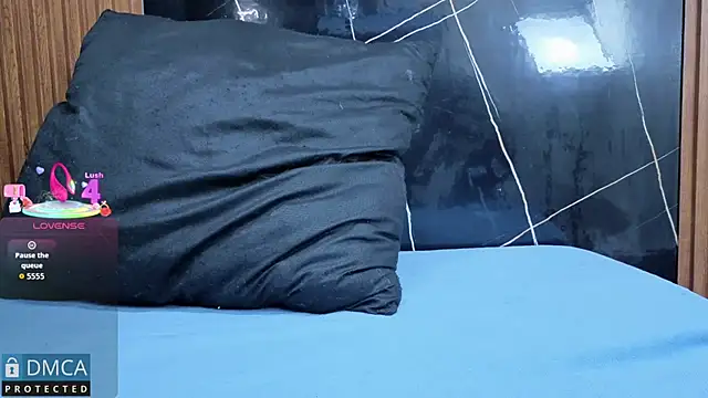 Snapshot of Kiara_Zahiri__ chatting on October 2025 11:03:01 AM Kiara Zahiri online show from October 2025 11:03:01 AM