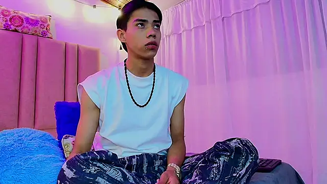 camilo nom online show from October 2025 05:41:02 AM