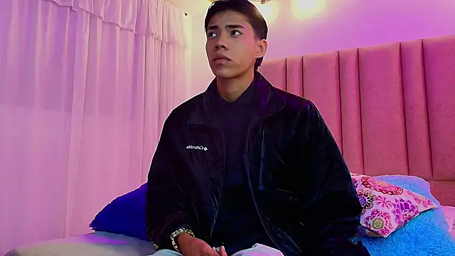 camilo nom online show from October 2025 04:07:02 AM