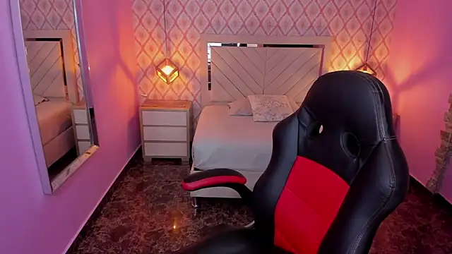 CHRISTY TEIGEN4 online show from September 2025 07:17:02 PM