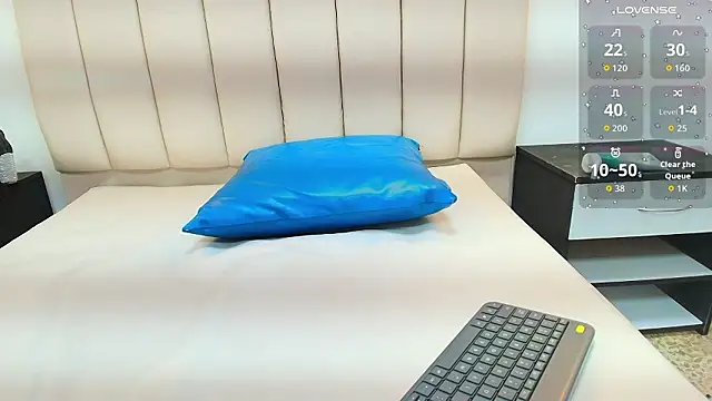 Snapshot of agatha_fit chatting on January 2026 07:11:01 PM agatha fit online show from January 2026 07:11:01 PM