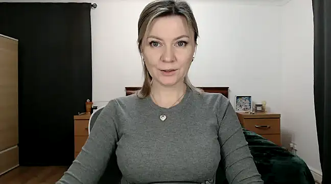 Snapshot of ParadiseAlina chatting on January 2025 08:10:01 PM ParadiseAlina online show from January 2025 08:10:01 PM