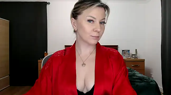 Snapshot of ParadiseAlina chatting on January 2025 07:43:01 PM ParadiseAlina online show from January 2025 07:43:01 PM