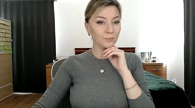 Snapshot of ParadiseAlina chatting on February 2025 12:25:02 PM ParadiseAlina online show from February 2025 12:25:02 PM