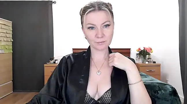 Snapshot of ParadiseAlina chatting on March 2025 06:23:01 PM ParadiseAlina online show from March 2025 06:23:01 PM