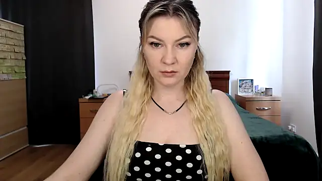 Snapshot of ParadiseAlina chatting on September 2025 01:25:02 PM ParadiseAlina online show from September 2025 01:25:02 PM