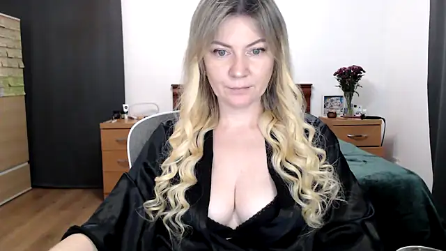 Snapshot of ParadiseAlina chatting on November 2025 05:55:02 PM ParadiseAlina online show from November 2025 05:55:02 PM