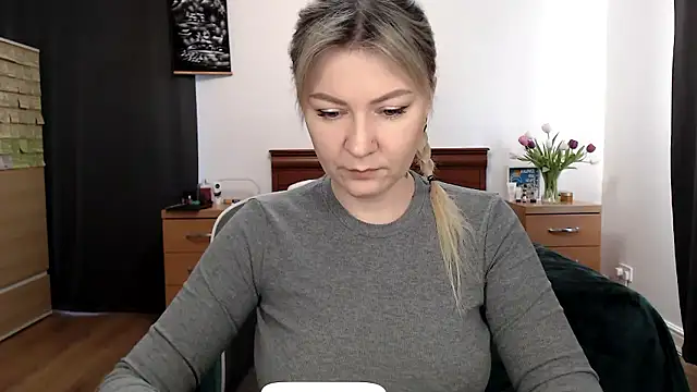 ParadiseAlina online show from January 2026 03:28:01 PM