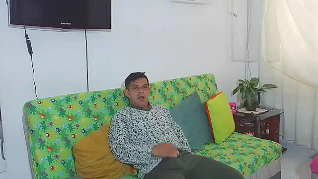 Nicolletorres2 online show from February 2026 03:41:02 PM