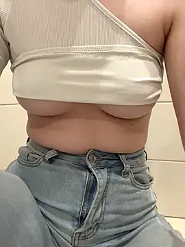 Cumonmme online show from October 2025 09:13:01 PM